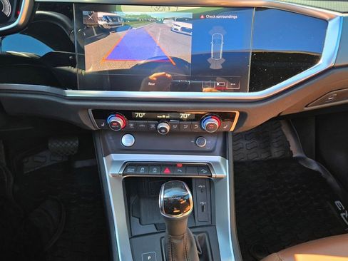 Used 2020 Audi Q3 2.0T Premium Plus w/ Premium Plus Package image 30