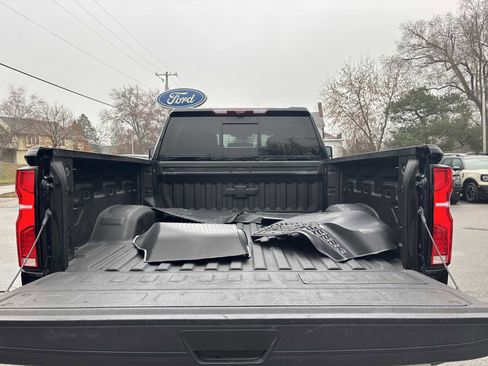 Used 2025 Chevrolet Silverado 3500 LTZ w/ LTZ Premium Package image 12