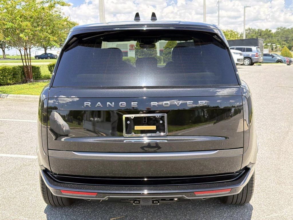 New 2026 Land Rover Range Rover SE AWD/4WD image 4