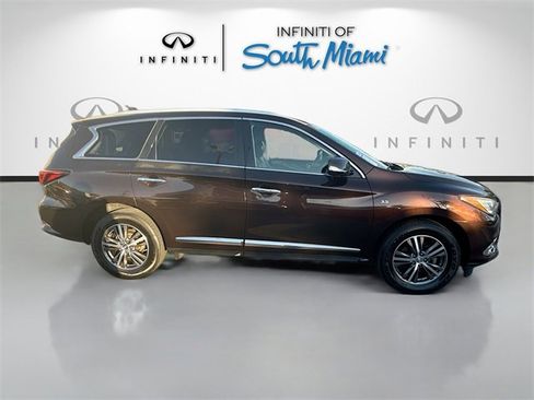 Used 2019 INFINITI QX60 Luxe w/ Essential Package image 8