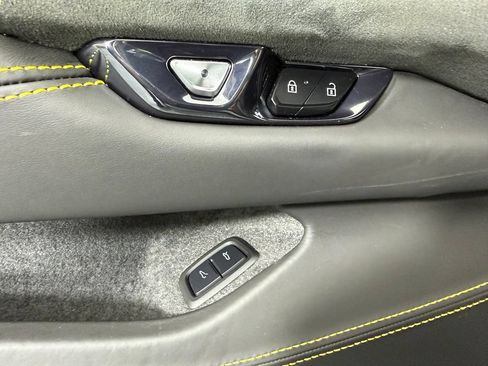 Used 2024 Chevrolet Corvette Z06 w/ Stealth Interior Trim Package RWD image 19