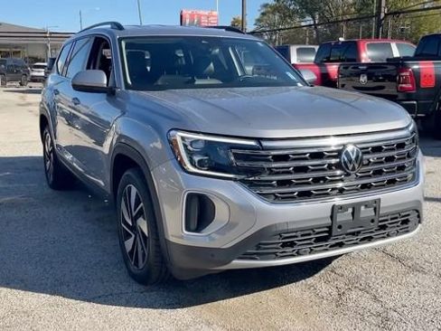 Used 2024 Volkswagen Atlas SE image 28