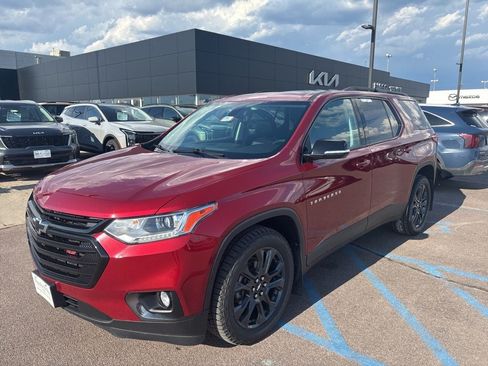 Used 2019 Chevrolet Traverse RS w/ LPO, Floor Liner Package AWD/4WD image 1