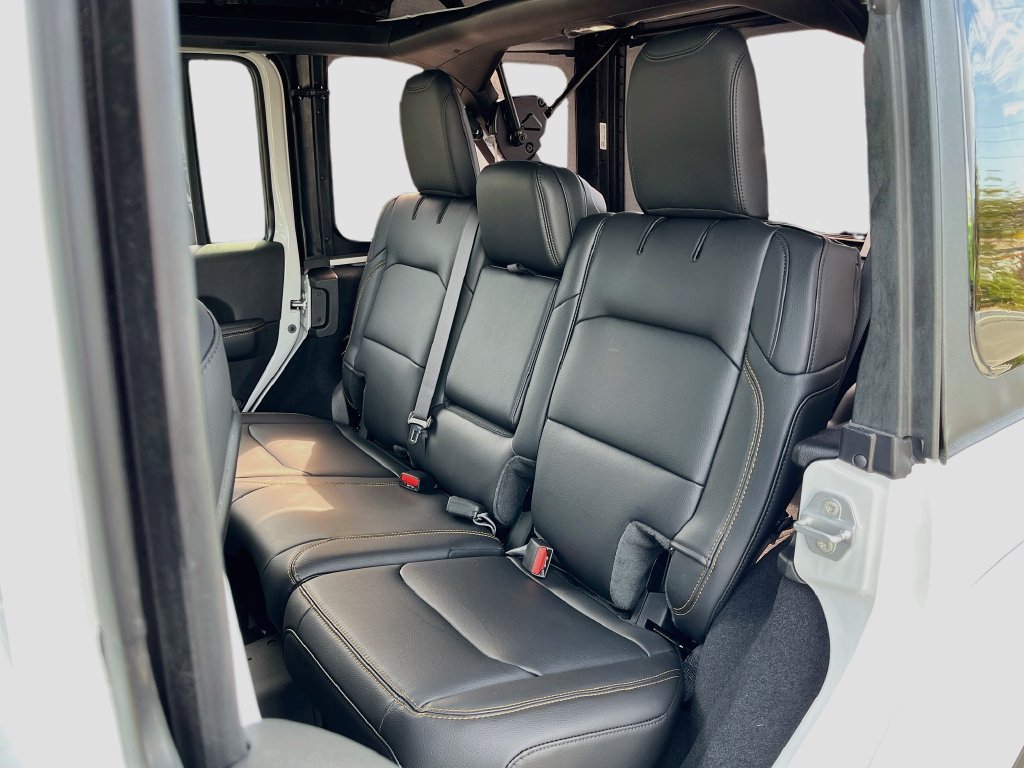New 2026 Jeep Wrangler Unlimited Sahara AWD/4WD image 24