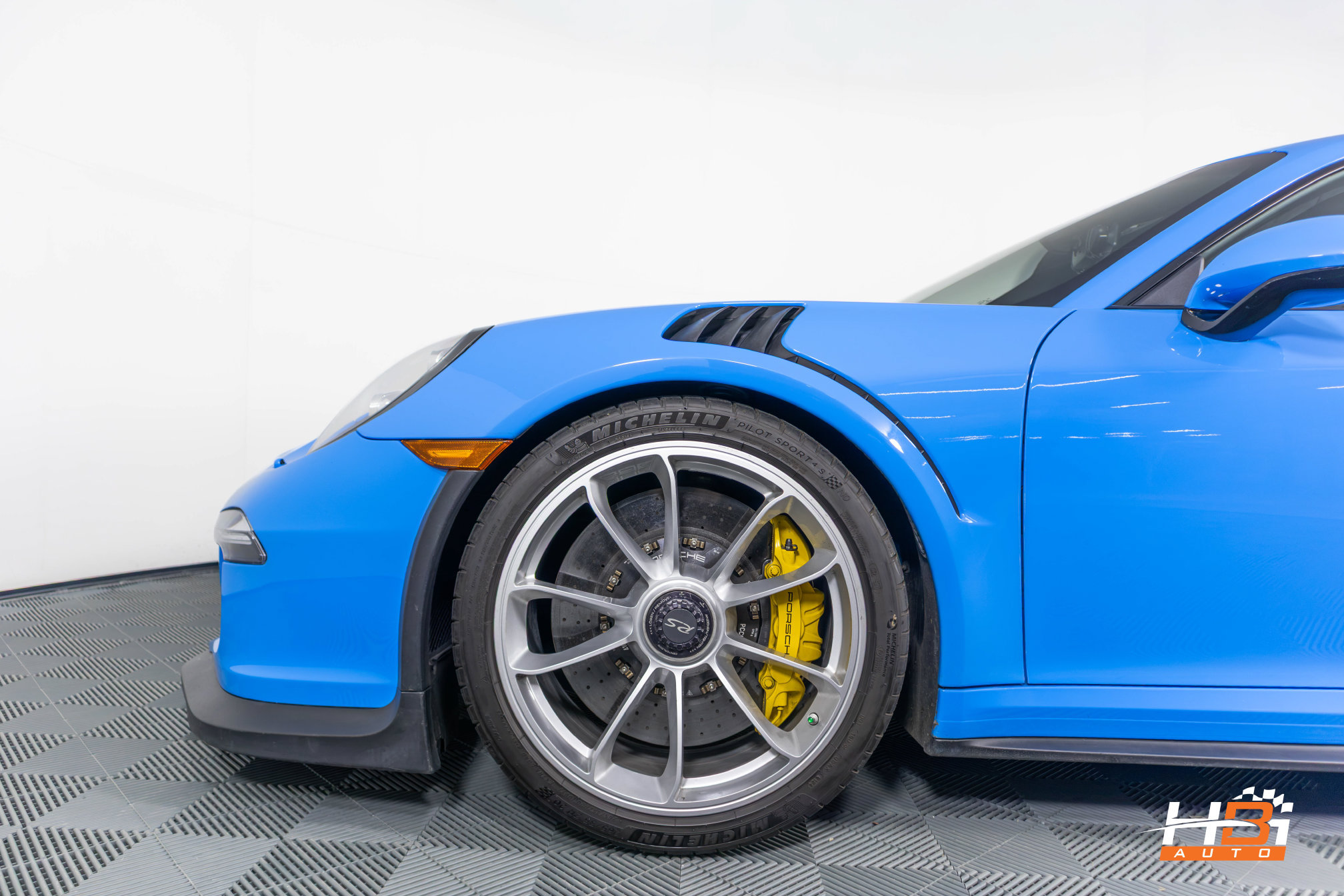 Used 2016 Porsche 911 GT3 RS RWD image 9