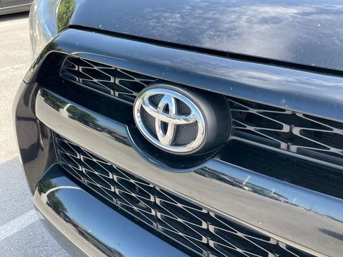 Used 2018 Toyota 4Runner SR5 Premium AWD/4WD image 4