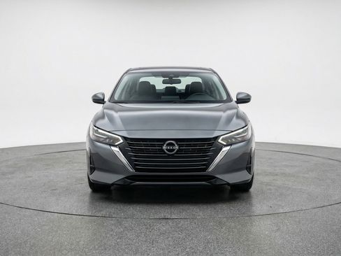 Used 2025 Nissan Sentra SV FWD image 2