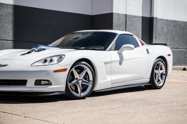 Used 2012 Chevrolet Corvette Coupe w/ 2LT Preferred Equipment Group RWD image 39