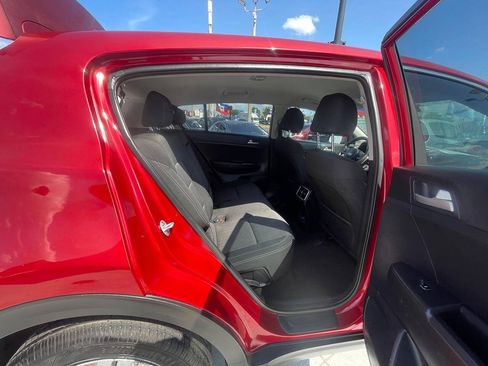 Used 2019 Kia Sportage LX AWD/4WD image 16