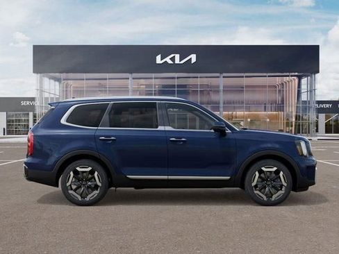 New 2025 Kia Telluride S FWD image 11