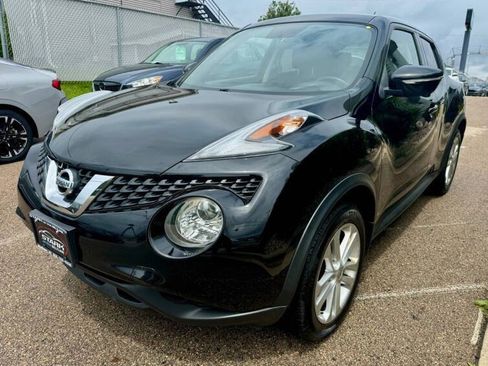 Used 2015 Nissan Juke SV w/ Technology Package image 4