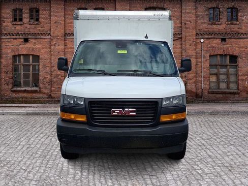 Used 2021 GMC Savana 3500 w/ Power Convenience Package RWD image 2