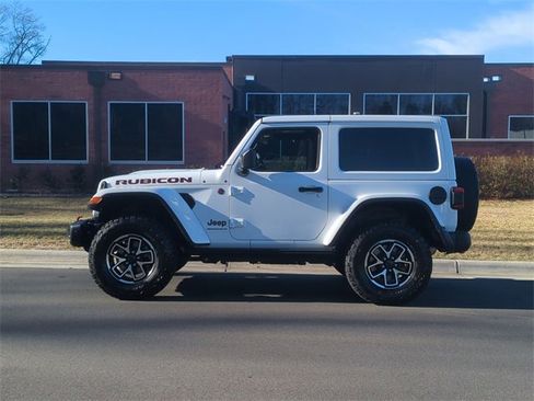 Used 2024 Jeep Wrangler Rubicon image 10