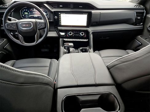 Used 2024 GMC Sierra 1500 AT4X image 12