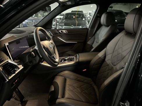 New 2026 BMW X5 xDrive50e image 11