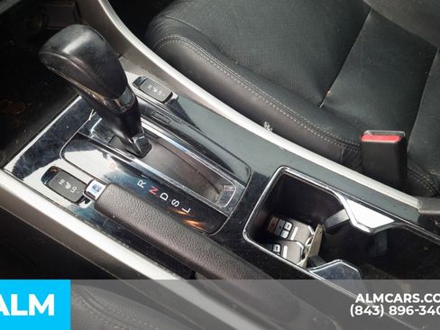 Used 2017 Honda Accord EX-L image 9