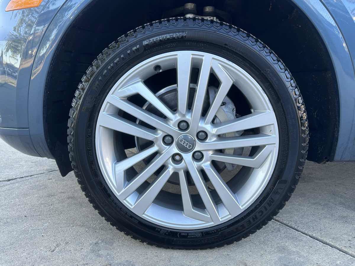 Used 2018 Audi Q5 Prestige AWD/4WD image 9