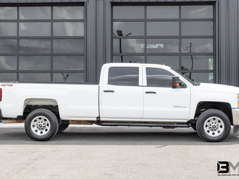 Used 2018 Chevrolet Silverado 2500 W/T w/ WT Fleet Convenience Package AWD/4WD image 9