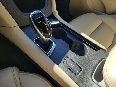 Used 2018 Cadillac XT5 Luxury w/ Driver Awareness Package image 31