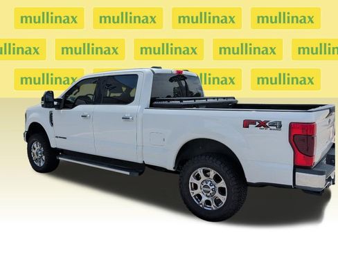 Used 2022 Ford F250 Lariat w/ Chrome Package image 6