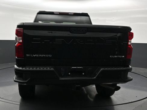 Used 2025 Chevrolet Silverado 2500 Custom w/ Custom Value Package AWD/4WD image 4