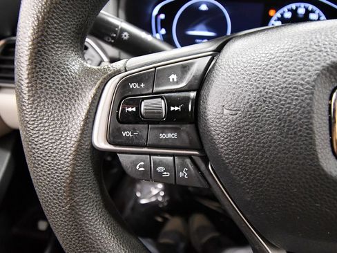 Certified 2018 Honda Accord LX image 16