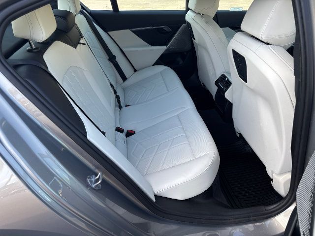 Used 2024 BMW 530i w/ Convenience Package RWD image 17