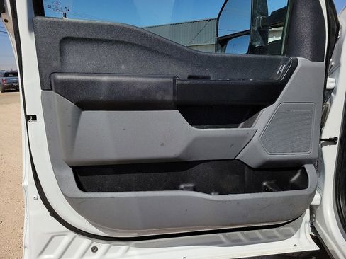 Used 2025 Ford F250 XL w/ XL Chrome Package image 18