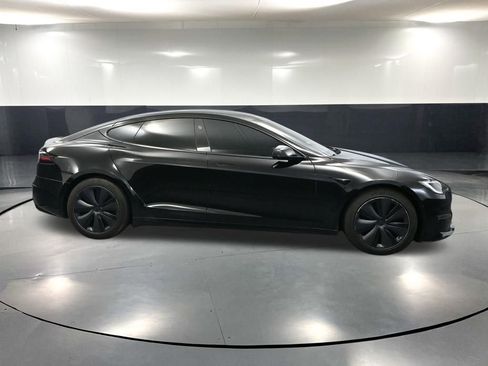Used 2022 Tesla Model S image 3