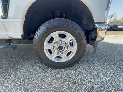Certified 2025 Ford F250 XLT AWD/4WD image 25
