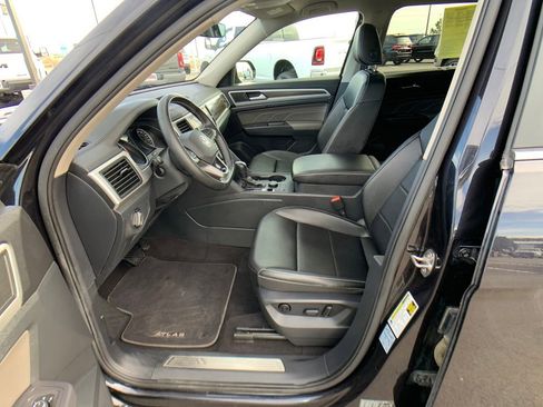 Used 2021 Volkswagen Atlas SE image 10