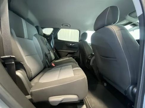 Used 2025 Chevrolet Blazer LT image 23