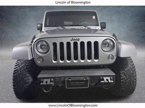 Used 2015 Jeep Wrangler Unlimited Sahara w/ Mopar Chrome Edition Group AWD/4WD image 9