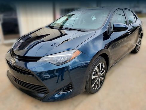 Used 2018 Toyota Corolla LE w/ Carpet Mat Package (TMS) FWD image 23