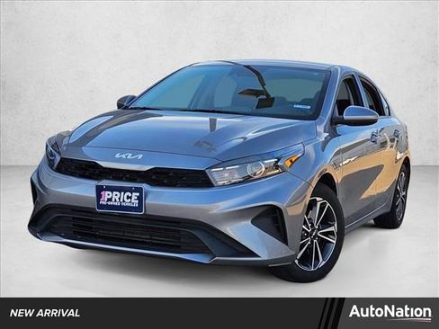 Used 2024 Kia Forte LXS FWD image 1
