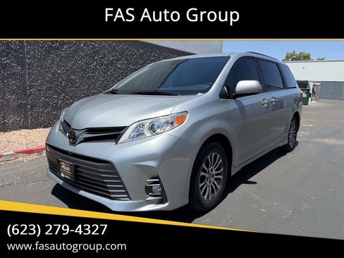 Used 2019 Toyota Sienna XLE FWD image 1