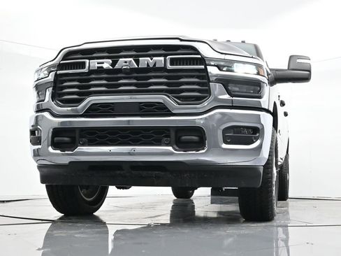 New 2026 RAM 2500 Big Horn AWD/4WD image 32