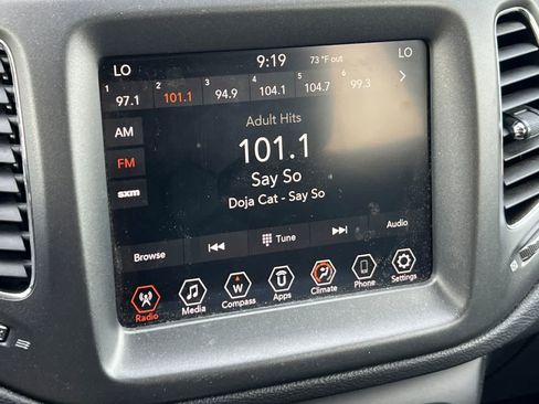 Used 2020 Jeep Compass Trailhawk image 20