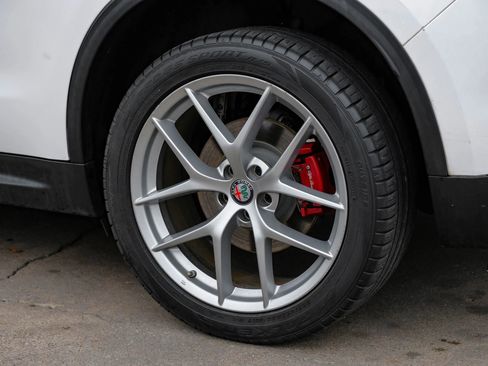 Used 2018 Alfa Romeo Stelvio Ti Sport image 65