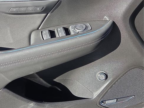 New 2026 Buick Envision Avenir image 13