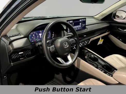 Used 2023 Honda Accord Touring image 17