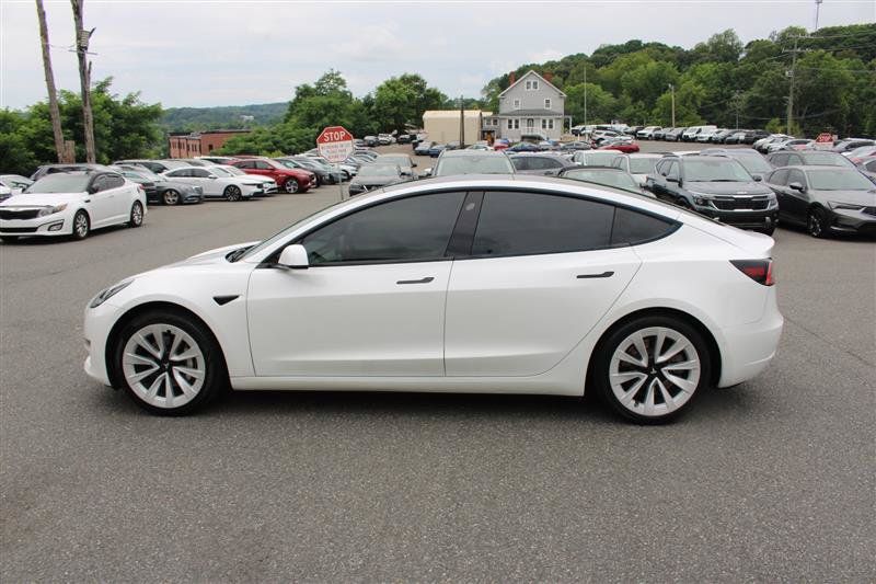 Used 2021 Tesla Model 3 Standard Range Plus RWD image 4
