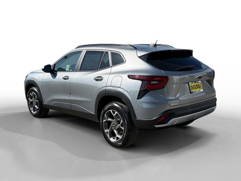 New 2026 Chevrolet Trax LT w/ Driver Confidence Package image 3