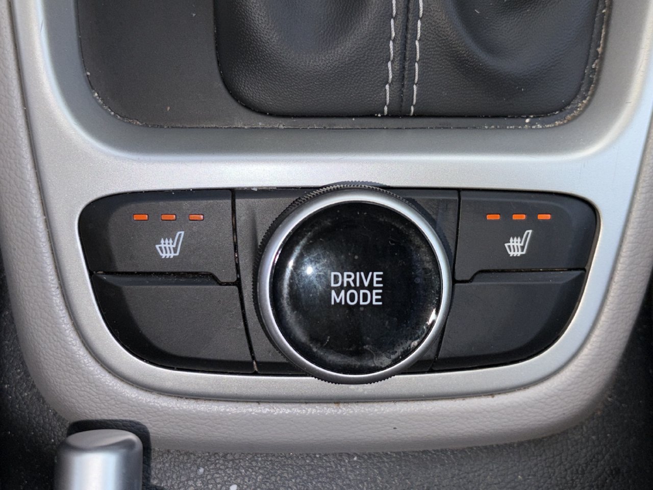 Used 2026 Hyundai Venue SEL FWD image 9