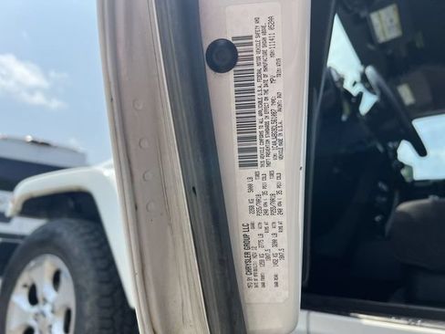 Used 2013 Jeep Wrangler Sahara w/ Connectivity Group AWD/4WD image 34