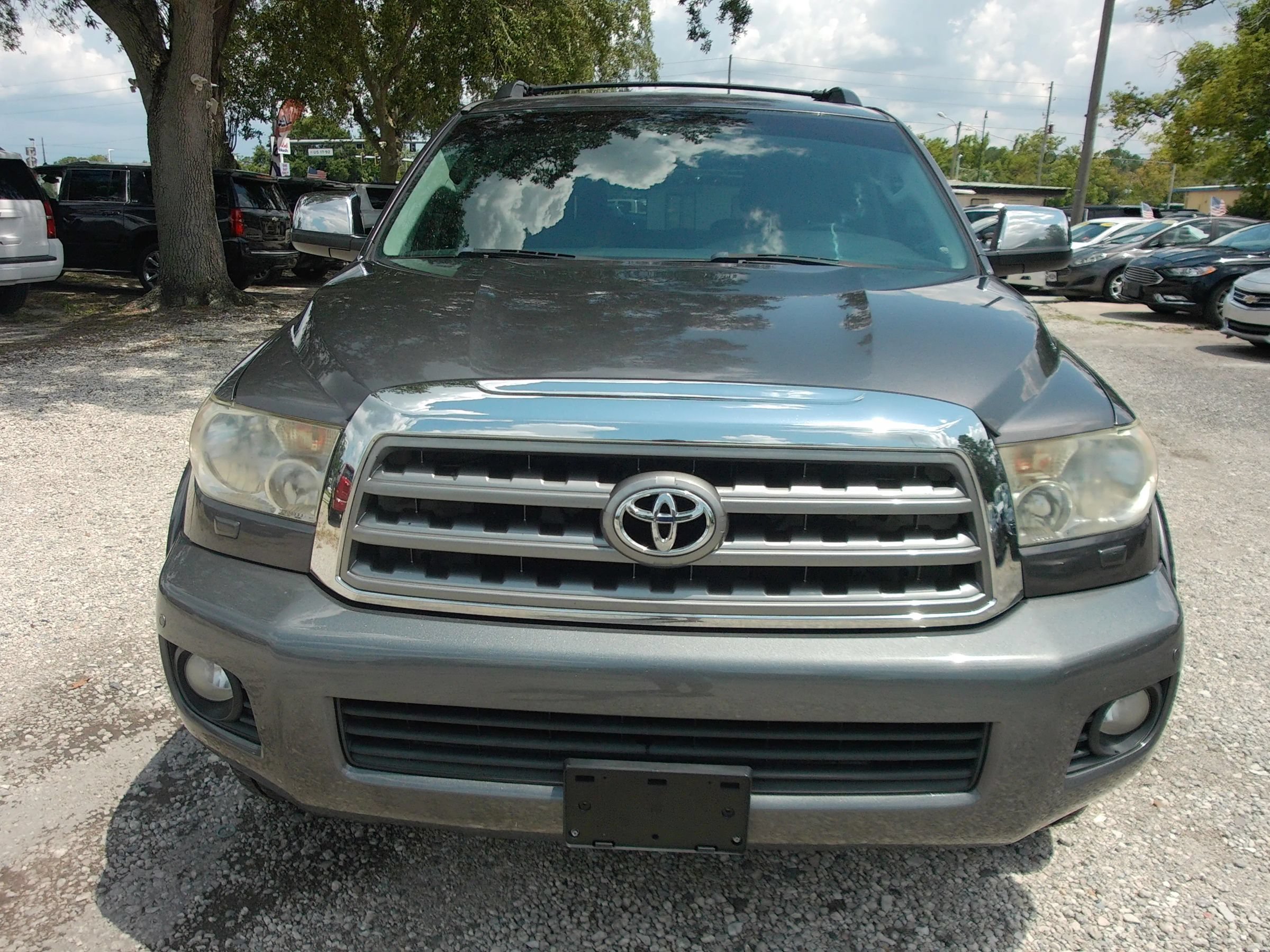Used 2014 Toyota Sequoia Limited RWD image 2