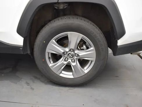 Used 2024 Toyota RAV4 XLE FWD image 35