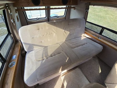 Used 1994 Chevrolet G20 image 15