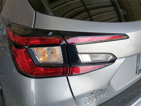 Used 2025 Subaru Crosstrek 2.0i Premium image 38