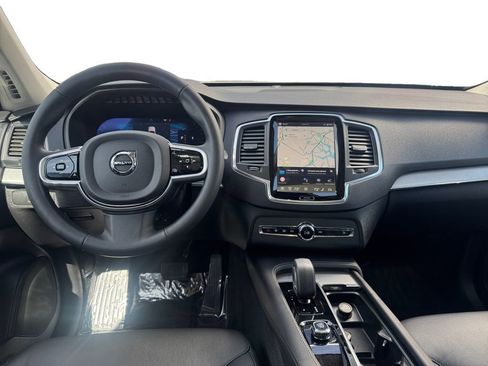 Certified 2025 Volvo XC90 B5 Core w/ Protection Package Premier AWD/4WD image 27